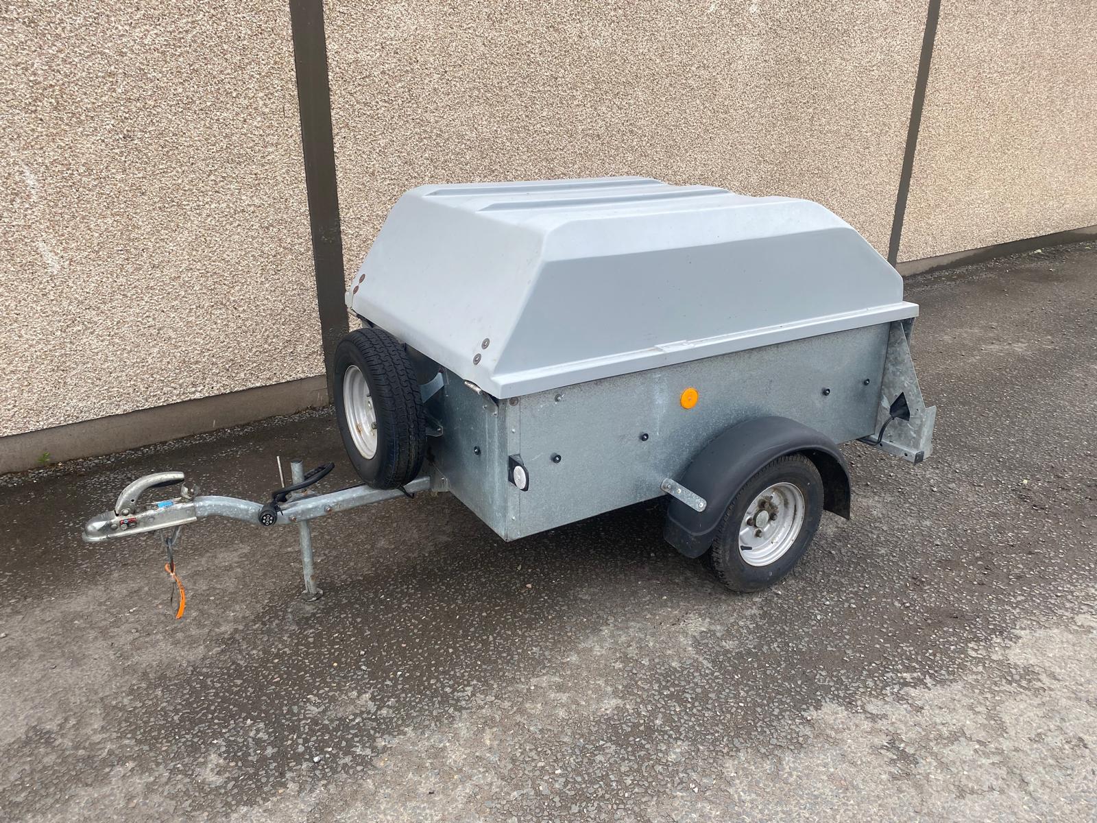 Ifor Williams P5e (with locker)